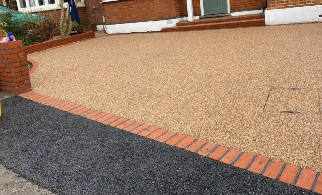 Residential asphalt paving