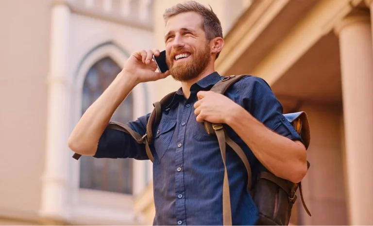 a traveler man calling