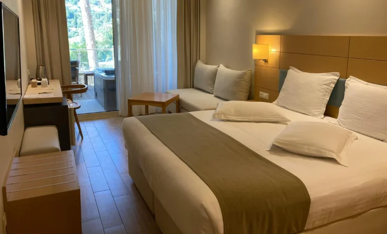 Accommodation room