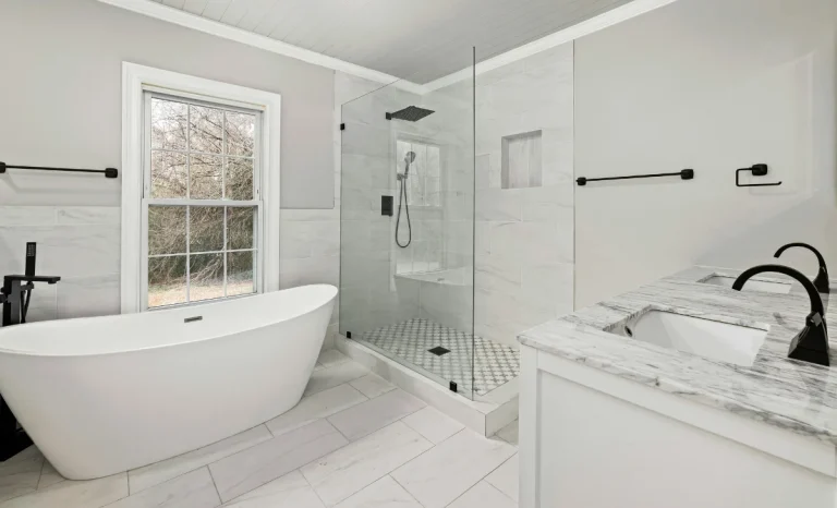 Shower screen
