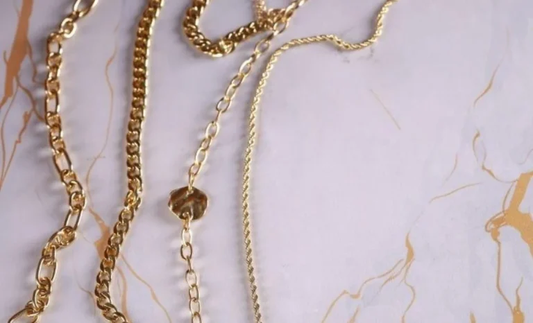 Gold chains, necklaces, jewelry, and bracelets