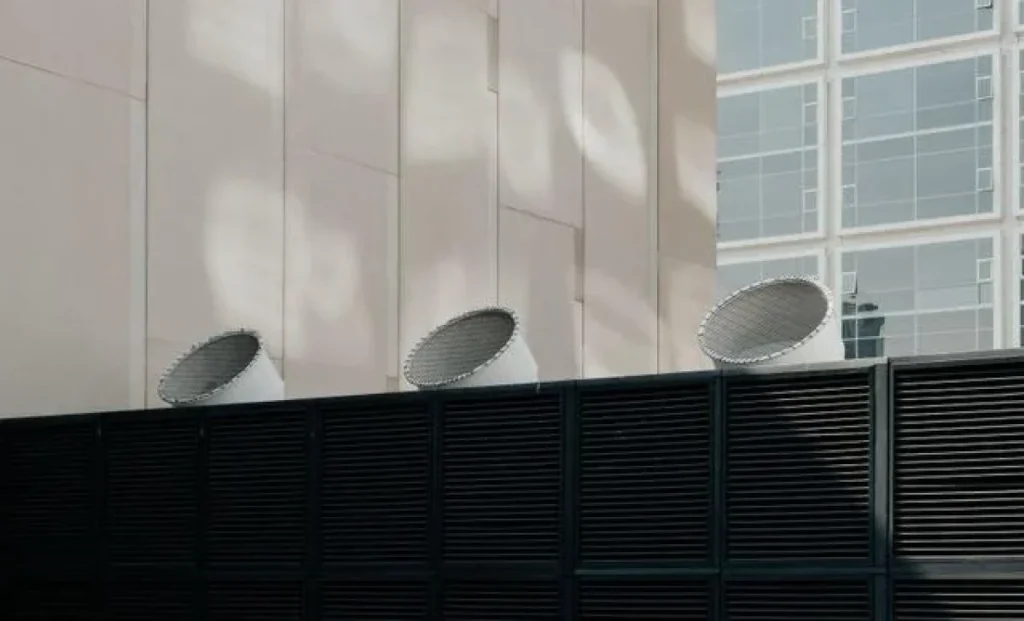 industrial-ventilation-cowls-on-rooftop